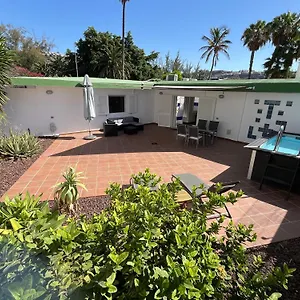 Сasa de vacaciones Fantastica Vivienda En Playa De Con Piscina 